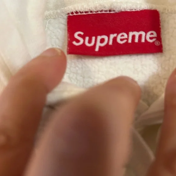 Supreme hoodie with teeth gems - Picture 3 of 5